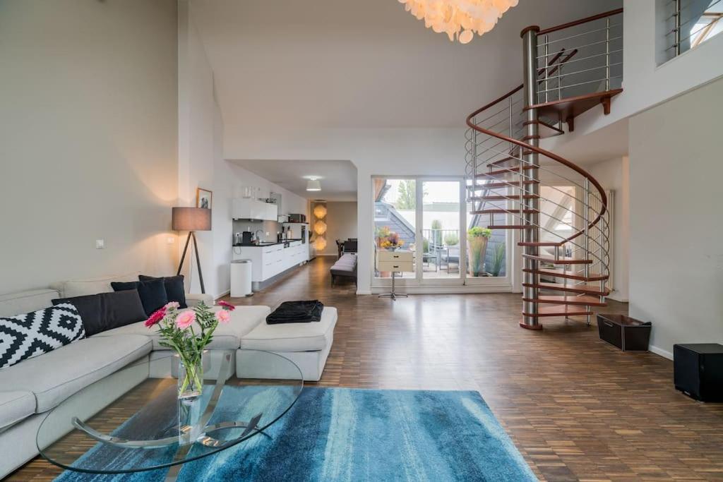 Ruhige Dachwohnung Mit Terrasse Berlin Mitte - Spacious Modern Rooftop Loft In Berlin Mitte מראה חיצוני תמונה