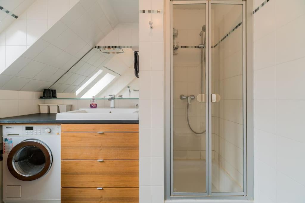 Ruhige Dachwohnung Mit Terrasse Berlin Mitte - Spacious Modern Rooftop Loft In Berlin Mitte מראה חיצוני תמונה